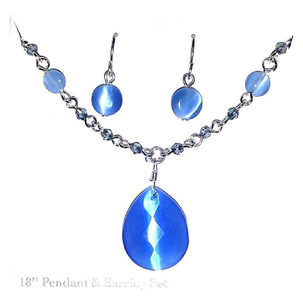 18 pendant and earrings set